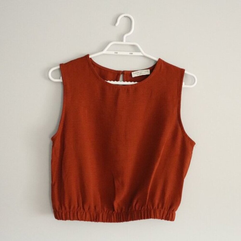 Paper Crane Women's Sz M Orange Sleeveless Crewneck Stretch Cropped Tank Top
